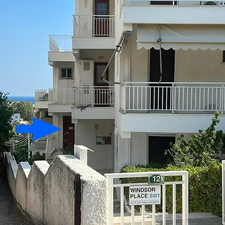 Windsor Place - Vouliagmeni Apartment Athens
