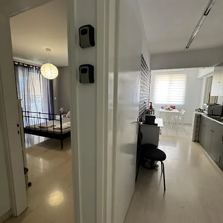 Apartment Windsor Place - Vouliagmeni *